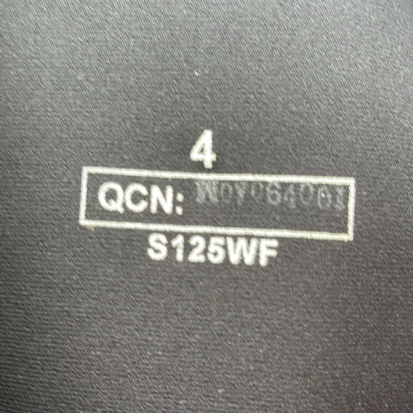 NeoSport 2.5mm Women's Front Zip Vest Wetsuit 4 Black/Purple - Picture 4 of 5